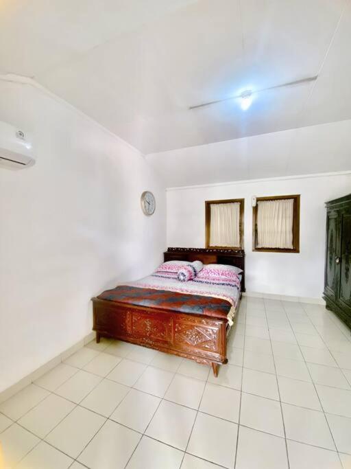 Guest House Sakura F3 Bogor Exteriér fotografie