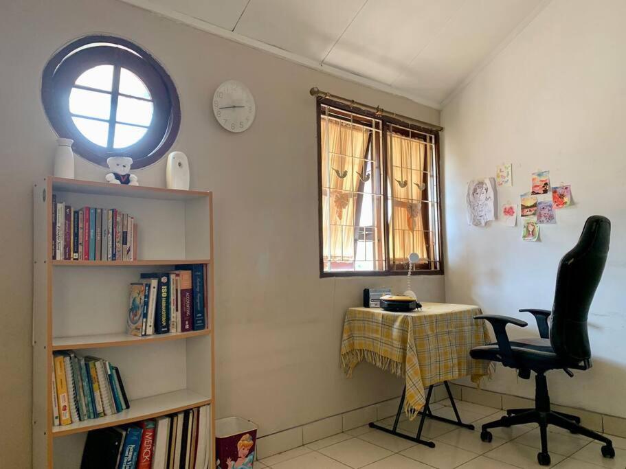 Guest House Sakura F3 Bogor Exteriér fotografie